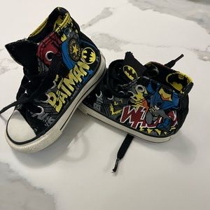 Infant converse Batman